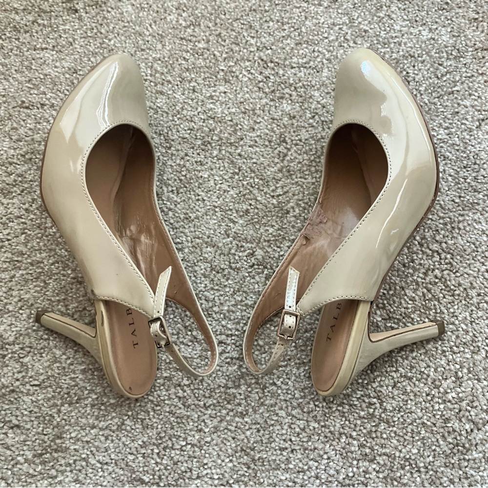 Talbots Cream Patent Slingback High Heel‎ Pumps Size 6.5 - Picture 2 of 7